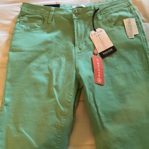 NWT Kenzie effortless ankle jeans